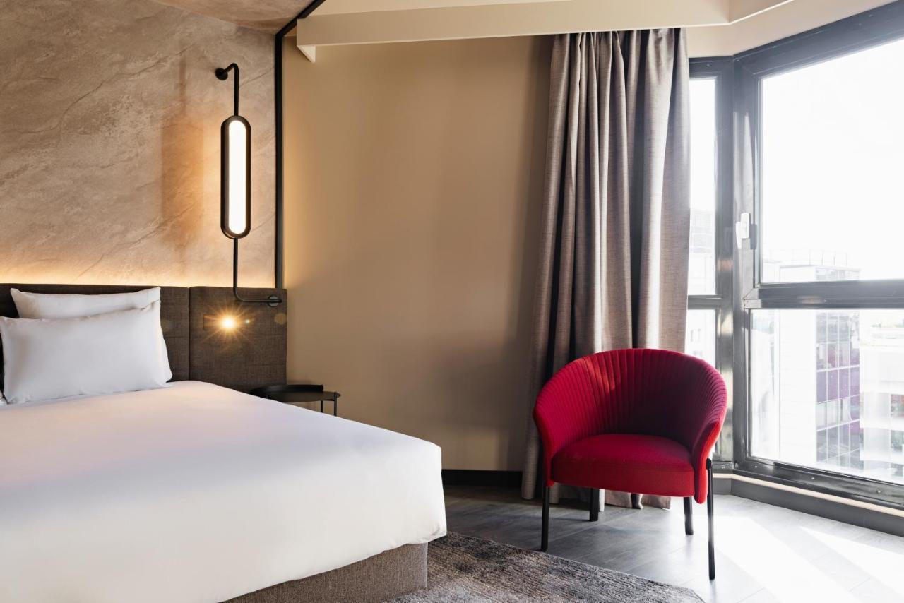 โนโวเทล ปารีส ซูเรเนอ ลงชอง Hotel ซูเรน ภายนอก รูปภาพ