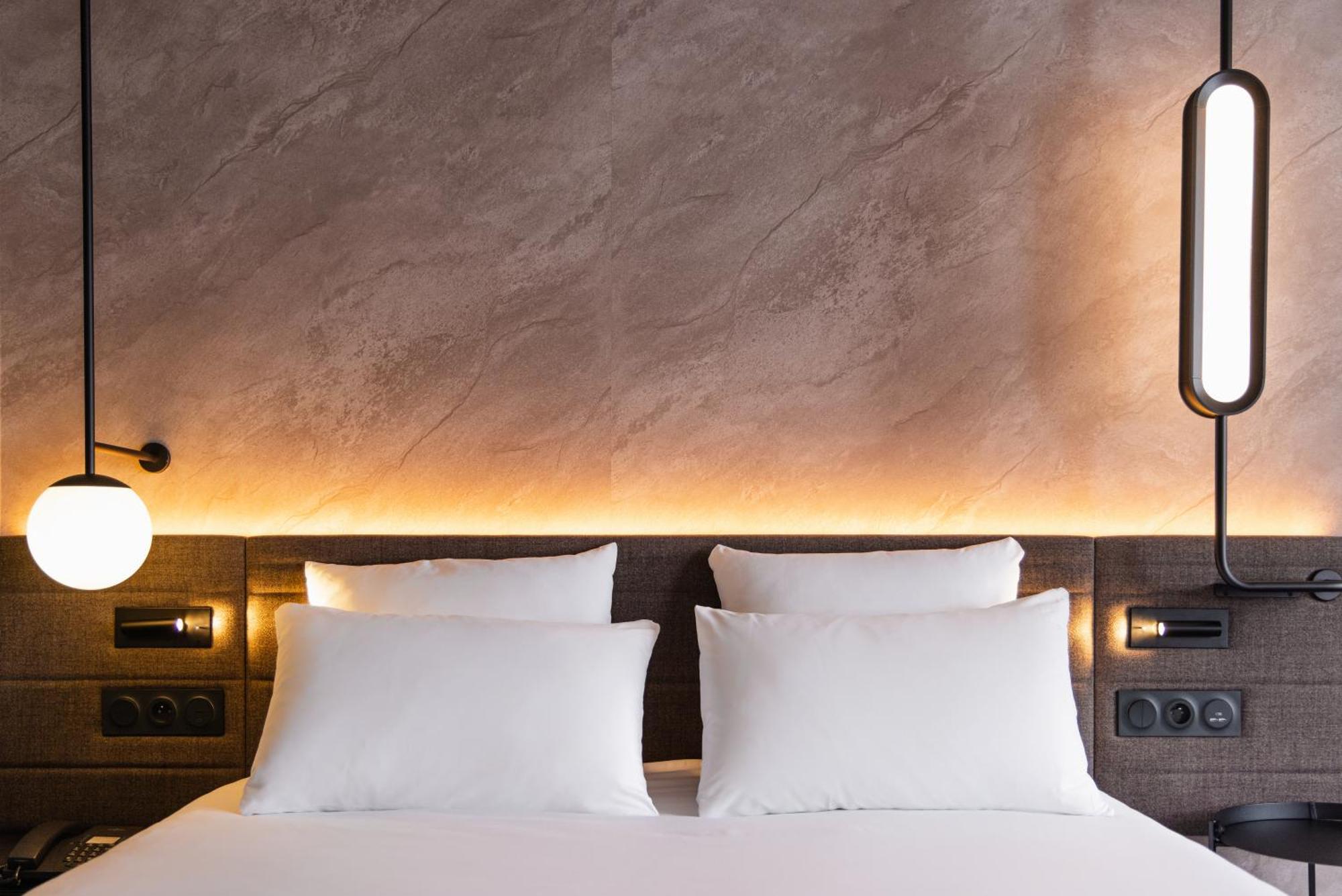 โนโวเทล ปารีส ซูเรเนอ ลงชอง Hotel ซูเรน ภายนอก รูปภาพ