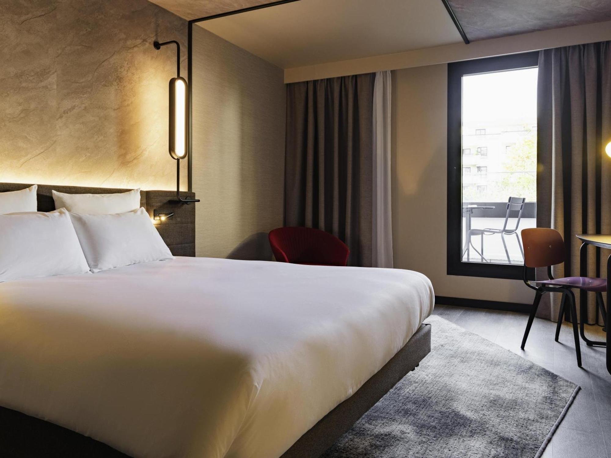 โนโวเทล ปารีส ซูเรเนอ ลงชอง Hotel ซูเรน ภายนอก รูปภาพ