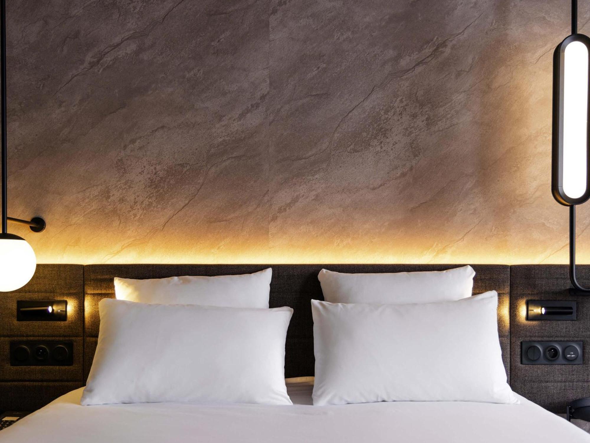 โนโวเทล ปารีส ซูเรเนอ ลงชอง Hotel ซูเรน ภายนอก รูปภาพ