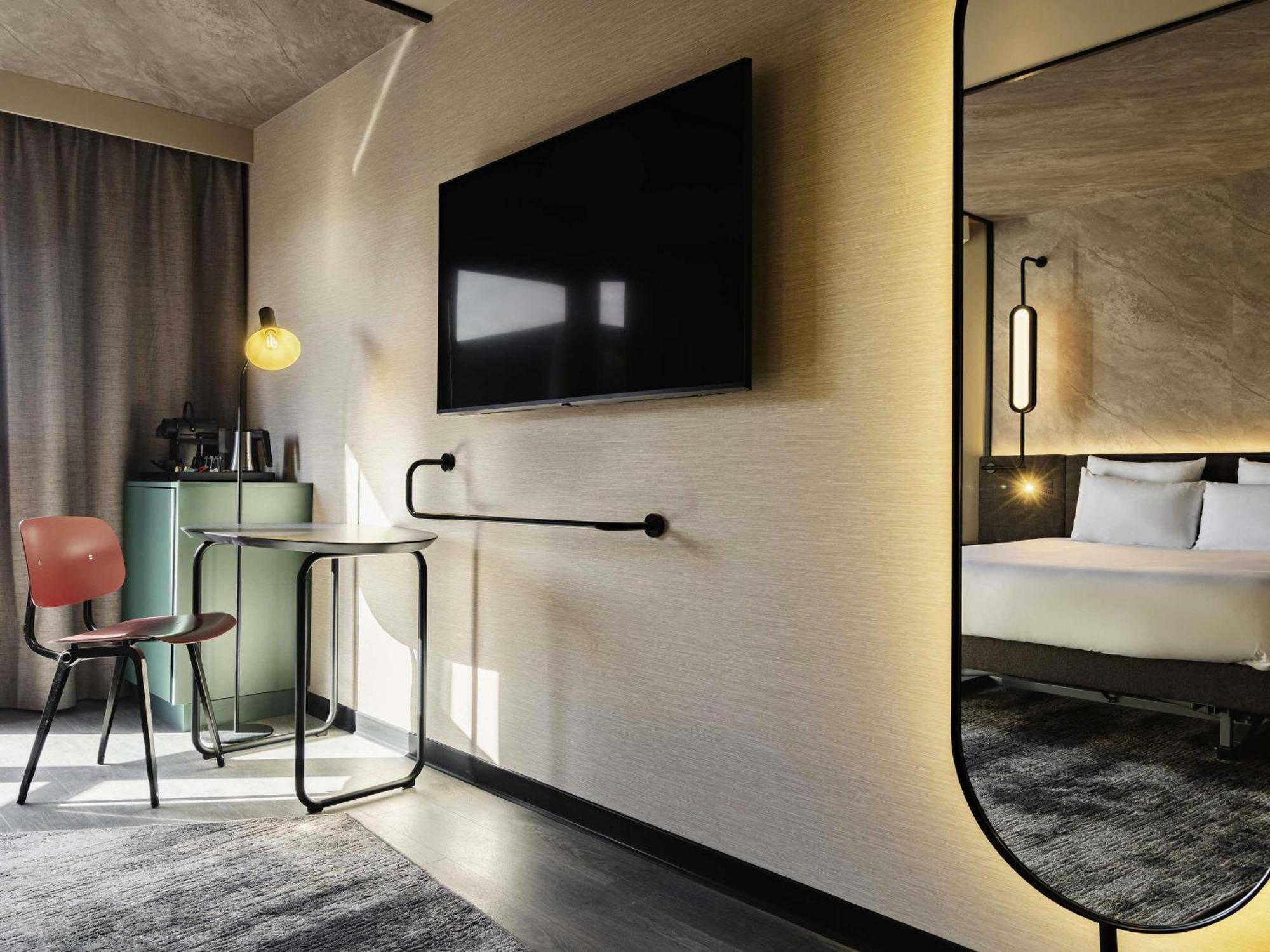 โนโวเทล ปารีส ซูเรเนอ ลงชอง Hotel ซูเรน ภายนอก รูปภาพ