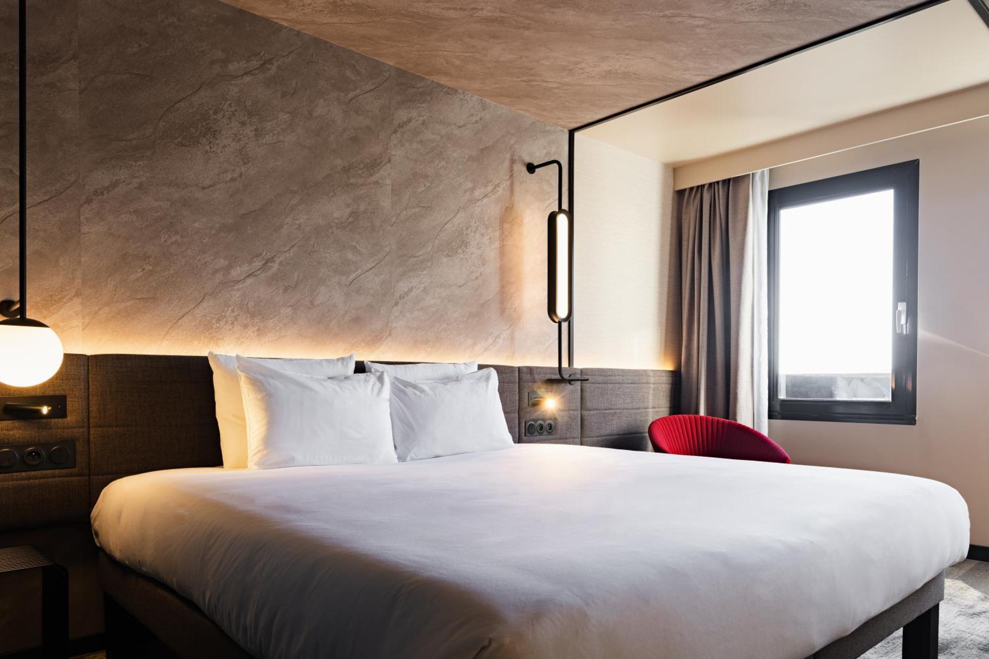 โนโวเทล ปารีส ซูเรเนอ ลงชอง Hotel ซูเรน ภายนอก รูปภาพ