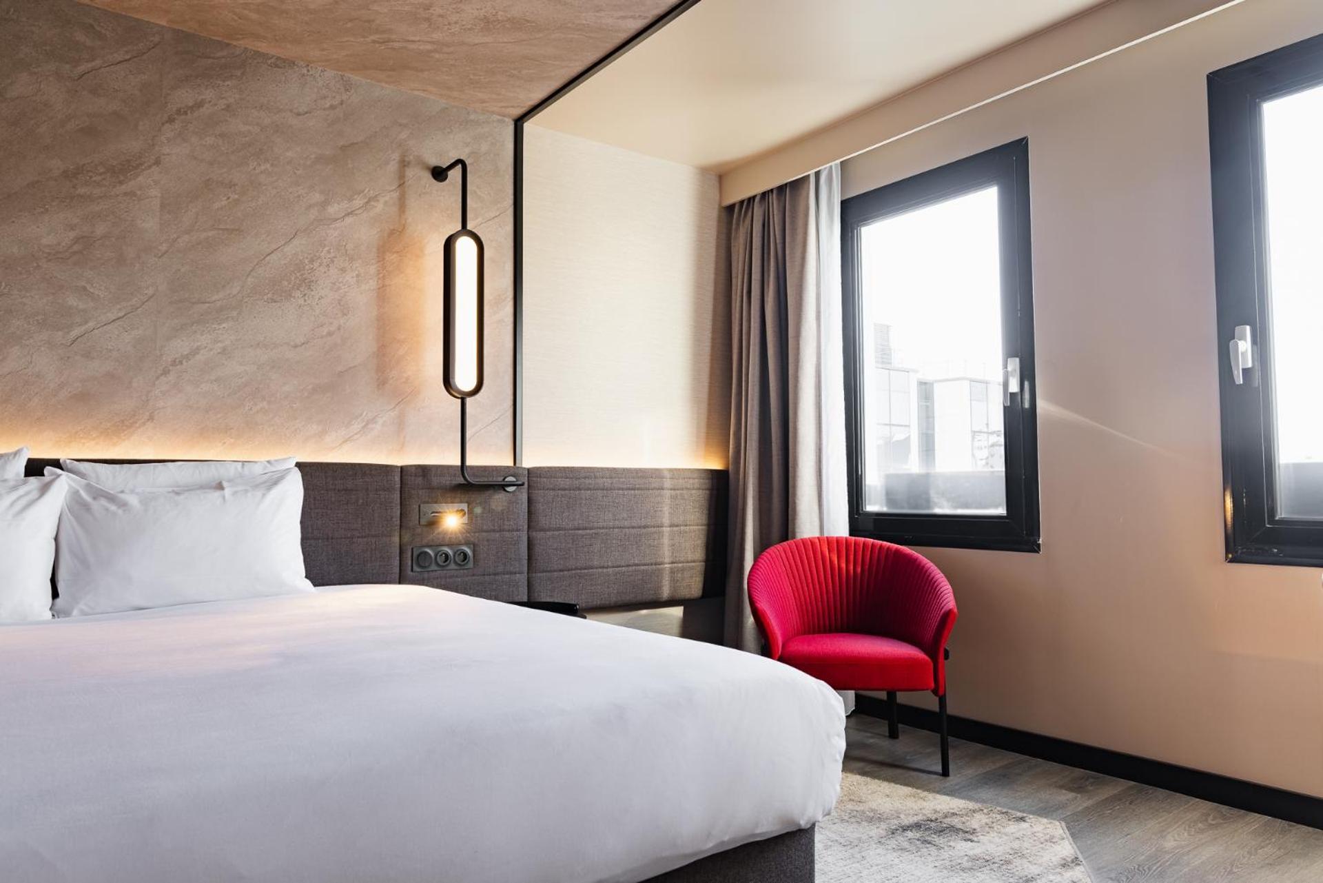 โนโวเทล ปารีส ซูเรเนอ ลงชอง Hotel ซูเรน ภายนอก รูปภาพ