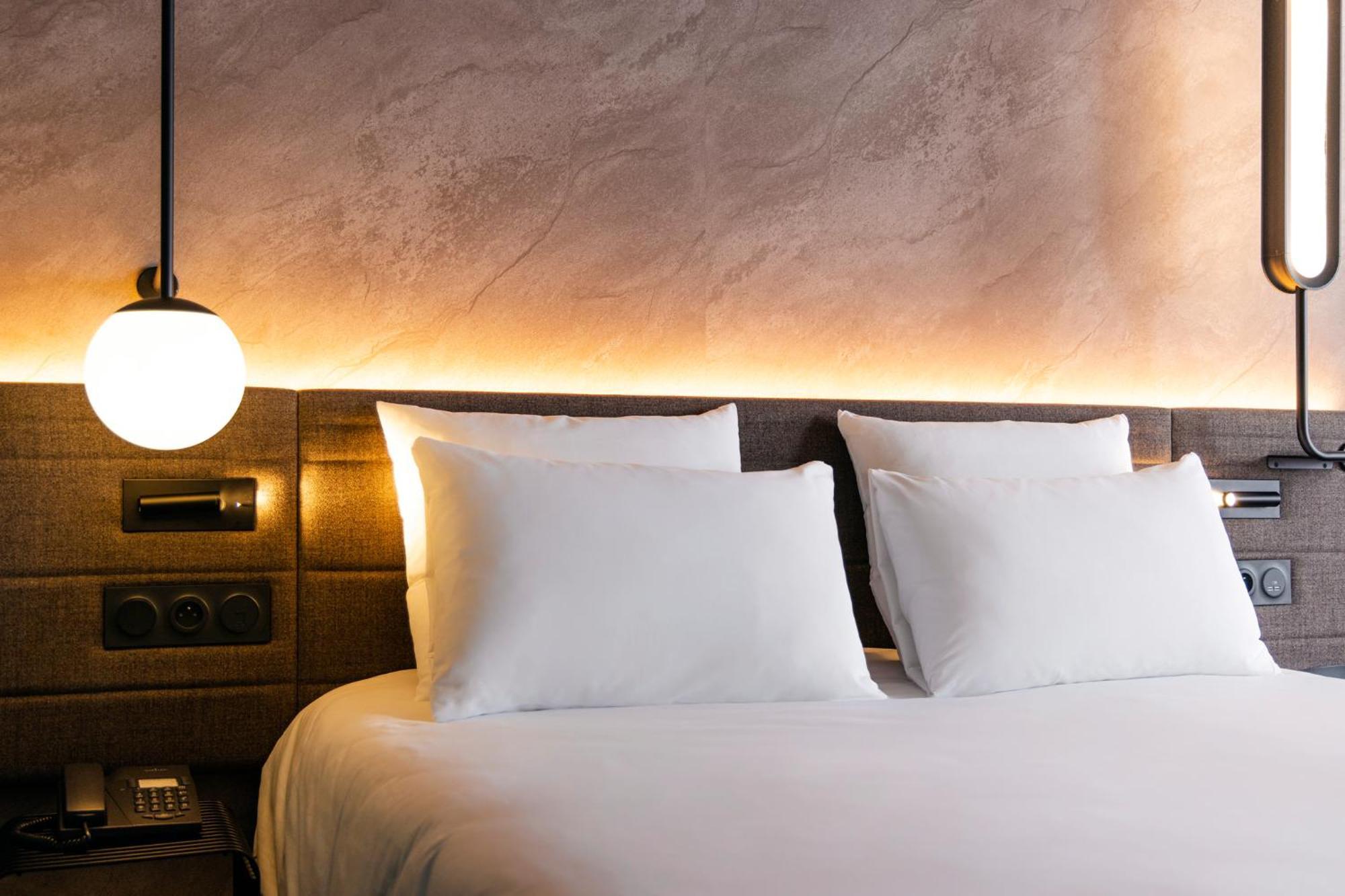โนโวเทล ปารีส ซูเรเนอ ลงชอง Hotel ซูเรน ภายนอก รูปภาพ